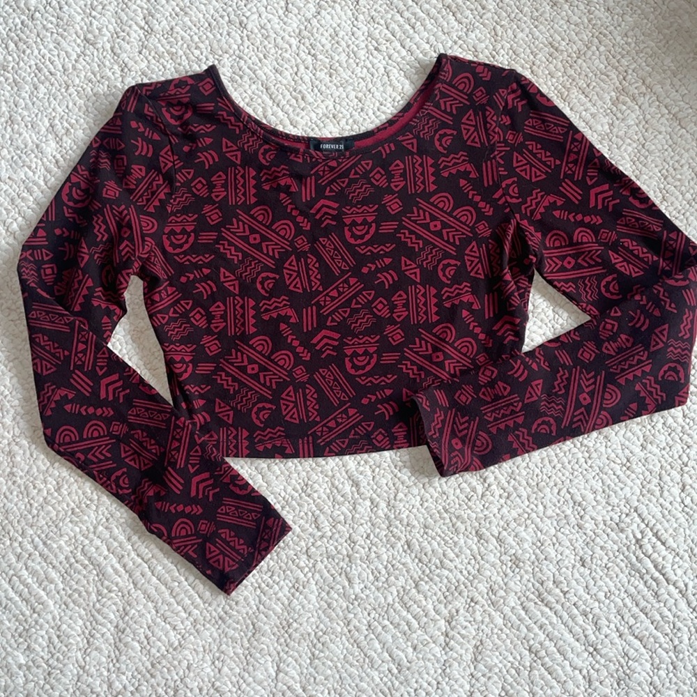 NWOT Forever 21 long sleeve crop top